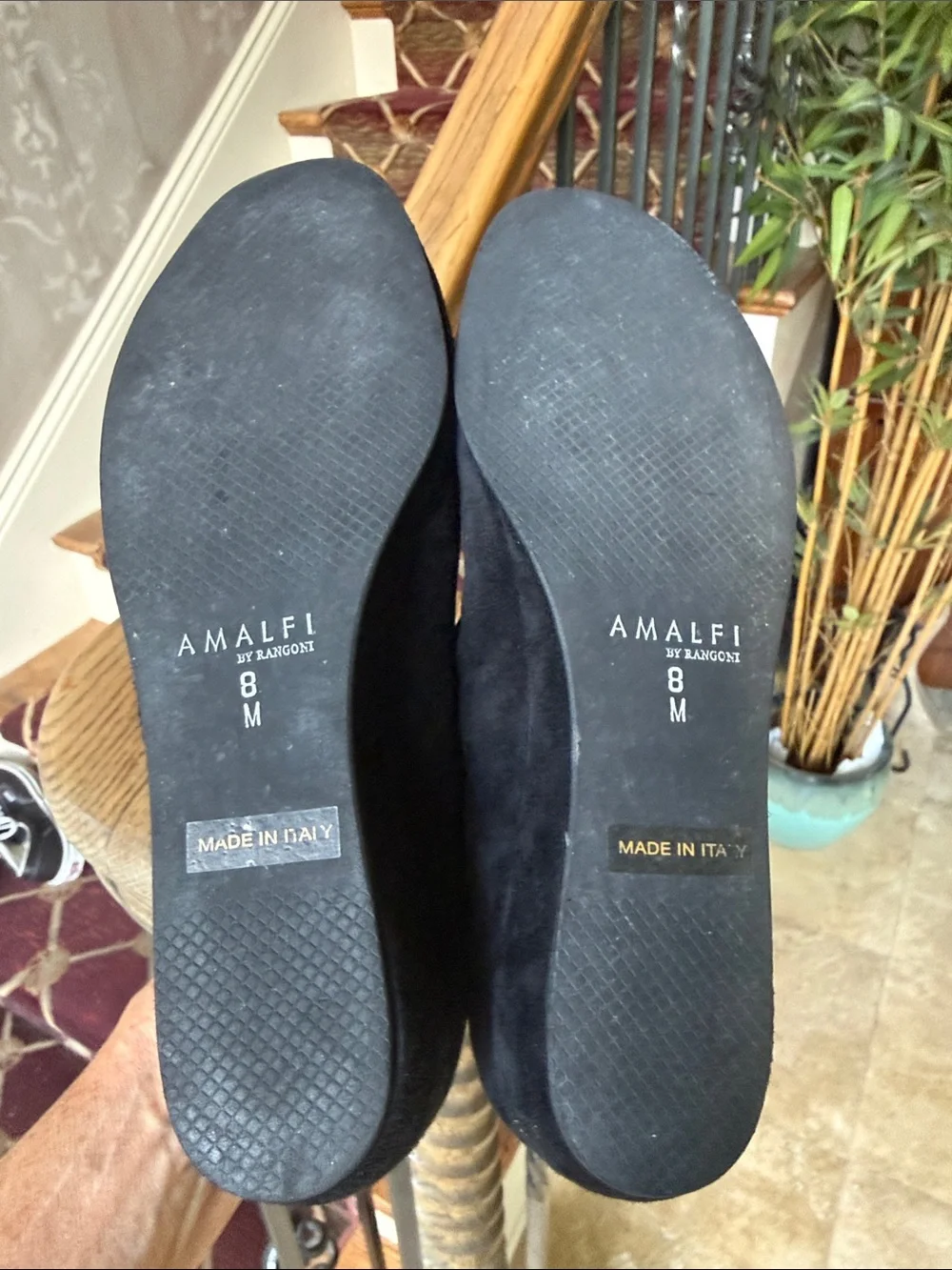 AMALFI by RANGONI ladies black Swede pumps made in Italy size 8